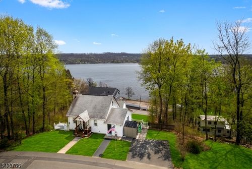6 Lakeview Ter, Stanhope, NJ, 07874-2920 | Card Image