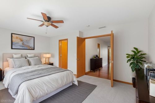 133 Springbrook Trl S, Oswego, IL, 60543-4016 | Card Image