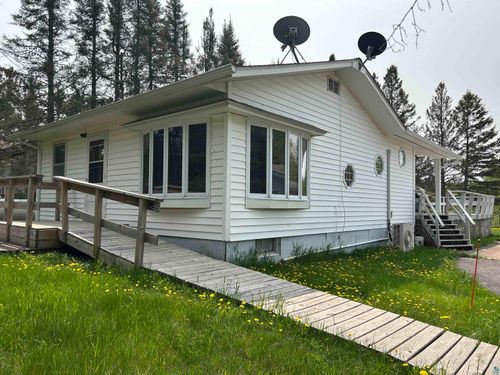 6085 Highway 1, Silver Bay, MN, 55614-3607 | Card Image