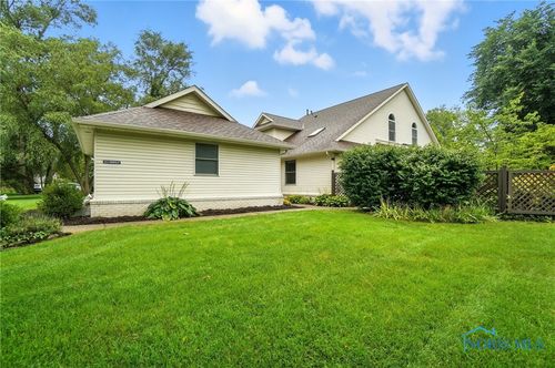 2133-2133 Saint Andrews Blfs, Toledo, OH, 43615-3097 | Card Image