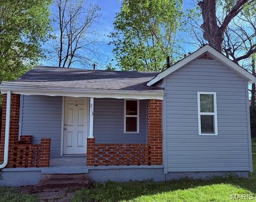 213 Amvets Dr, De Soto, MO, 63020-2319 | Card Image