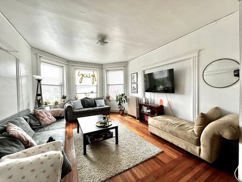 3-144 Coolidge St, Brookline, MA, 02446-5856 | Card Image