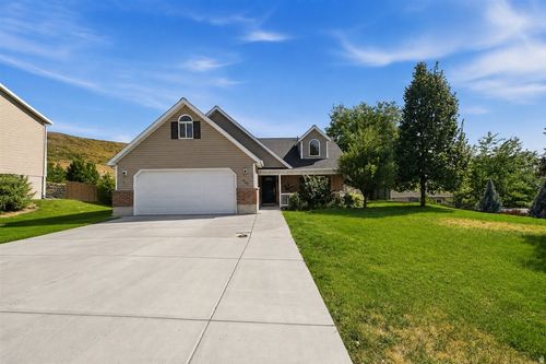 424 E 100 N, Richmond, UT, 84333-1743 | Card Image