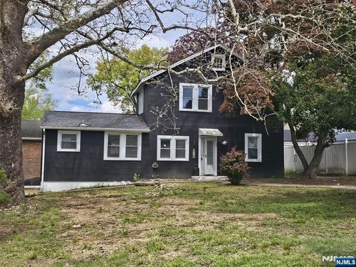34 Walnut Ave, Pompton Lakes, NJ, 07442-2419 | Card Image