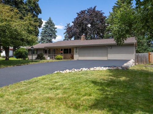1944 9th St Nw, New Brighton, MN, 55112-6640 | Card Image