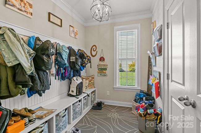 Mud Room- Enter from garage | Image 17