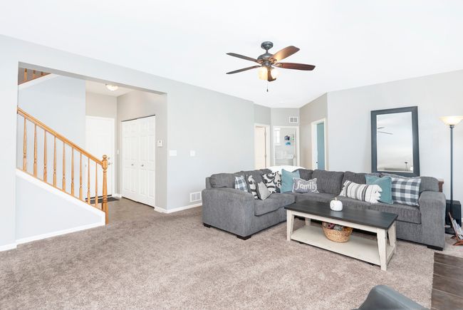 404 Bower Ln, House other with 5 bedrooms, 3 bathrooms and null parking in Oswego IL | Image 17