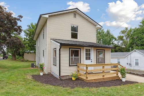 956 Howell Ave, Adrian, MI, 49221-3850 | Card Image