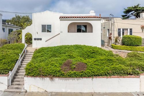 338 Watson St, Monterey, CA, 93940-2222 | Card Image