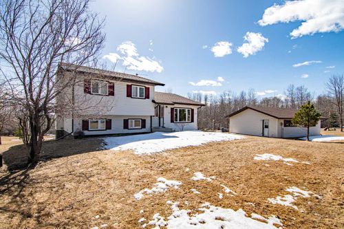 7 Tragondale Cove, Home with 4 bedrooms, 3 bathrooms and null parking in Rural Clearwater County AB | Card Image