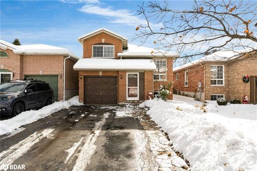 13 Kate Aitken Cres, Beeton, ON, L0G1A0 | Card Image