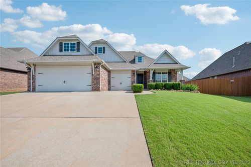 17515 E 44th Pl, Tulsa, OK, 74134-6020 | Card Image