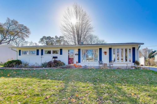 18323 W Woodland Ter, Gurnee, IL, 60031-1532 | Card Image