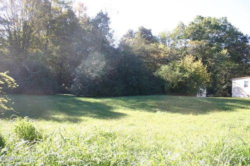 2024 Bernhurst Dr, Knoxville, TN, 37918-3182 | Card Image