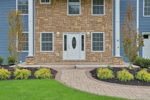 36 Windmill Ln, New City, NY, 10956-6131 | Card Image