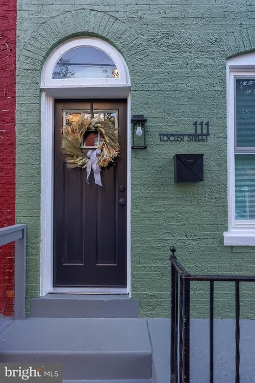111 Locust St, LANCASTER, PA, 17602-3609 | Card Image