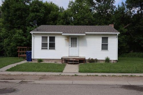 516 Kempel Dr, Lisbon, ND, 58054-4632 | Card Image