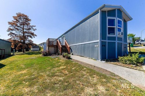 spc-3022-609 N Almon St, Moscow, ID, 83843-9738 | Card Image