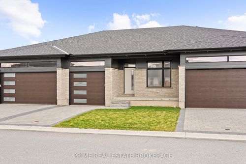 9-94 Coastal Crescent, Lambton Shores, ON, N0M1T0 | Card Image