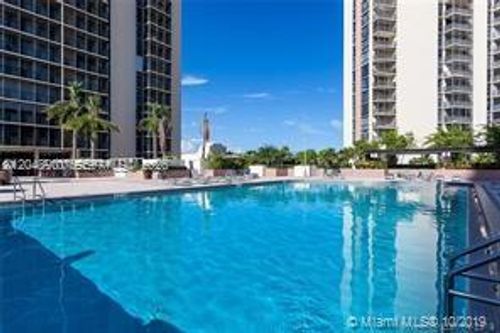 ph-32-20379 W Country Club Dr, Aventura, FL, 33180-1666 | Card Image
