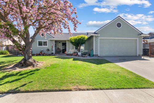 13132 Heather Dr, Waterford, CA, 95386-9796 | Card Image