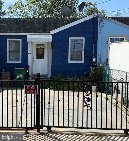 619 N 32nd St, CAMDEN, NJ, 08105-1542 | Card Image