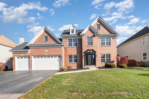 1129 Heartland Dr, Yorkville, IL, 60560-1825 | Card Image