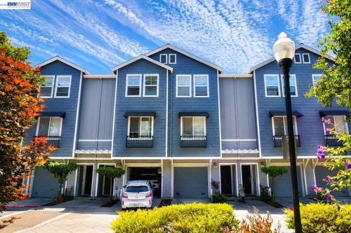 693 Chase Ave, Hayward, CA, 94541-6669 | Card Image