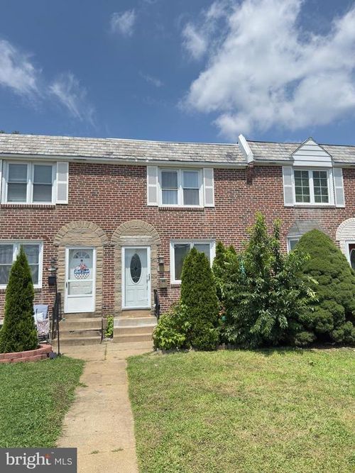5211 N Springfield Rd, Clifton Hts, PA, 19018-1111 | Card Image