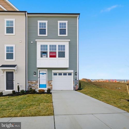 500 Fontana Cir, MARTINSBURG, WV, 25403 | Card Image