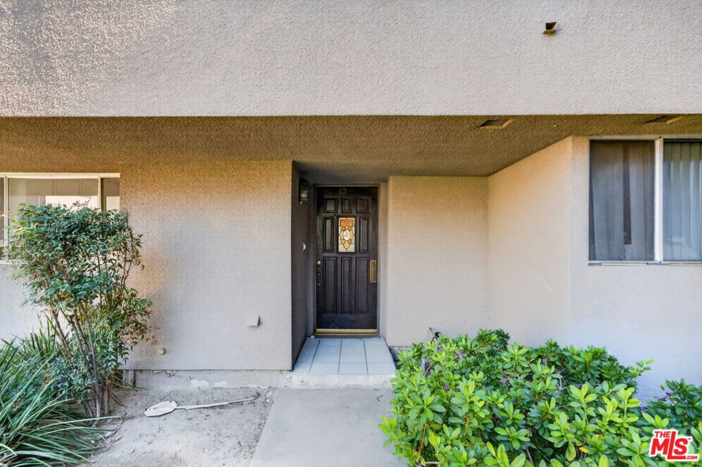 Residential in Tarzana 3