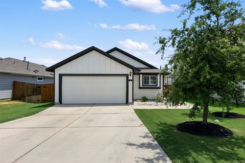 128 Crescent St, Georgetown, TX, 78626-2835 | Card Image