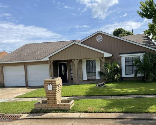 604 Plymouth Dr, La Place, LA, 70068-2367 | Card Image