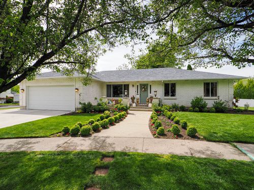 12166 S Fairway Cir, Sandy, UT, 84092-5837 | Card Image