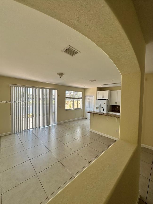 10967 - 10967 Nw 79th St, Townhouse with 4 bedrooms, 2 bathrooms and null parking in Doral FL | Image 28