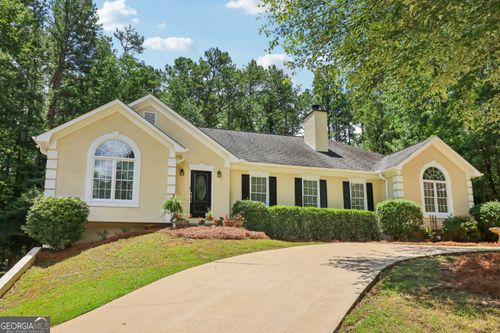 145 Butterfield Ln, Fayetteville, GA, 30214-3668 | Card Image