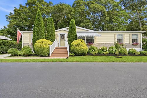 88-37 Unit 88 Hubbard Avenue, Riverhead, NY, 11901 | Card Image