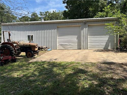 28846 251st St, Easton, KS, 66020-8052 | Card Image