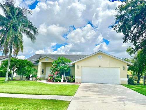 10591 Paso Fino Dr, Wellington, FL, 33449-8009 | Card Image