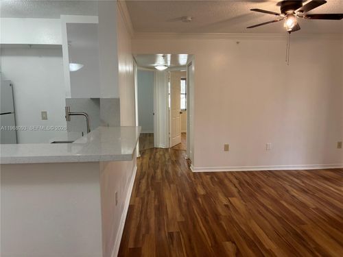 apt-202-2433 Centergate Dr, Miramar, FL, 33025-7230 | Card Image