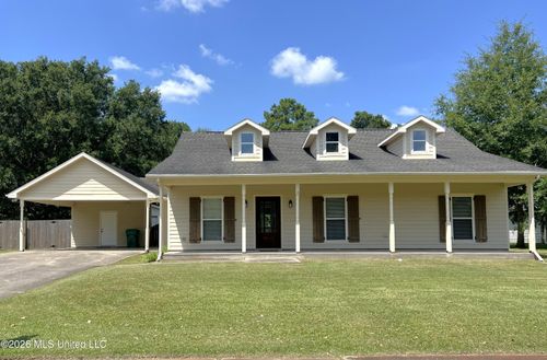 110 Yarborough Place, Waveland, MS, 39576 | Card Image