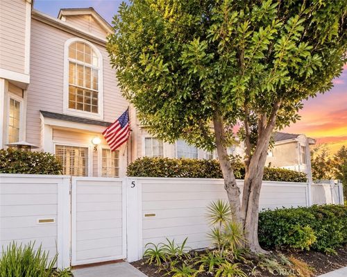 5-1731 E 68th, Long Beach, CA, 90805 | Card Image