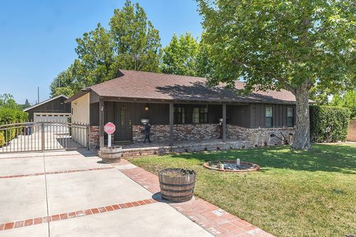 10340 Independence Ave, Chatsworth, CA, 91311-2334 | Card Image