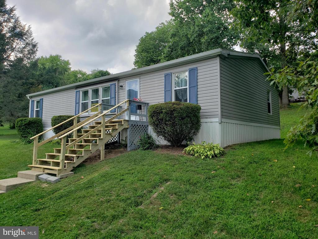 Pawnee Dr, Windsor, PA 17366