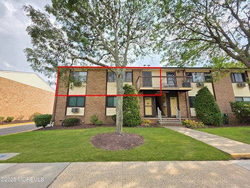 704-704 Cricket Ln, Woodbridge, NJ, 07095-1552 | Card Image