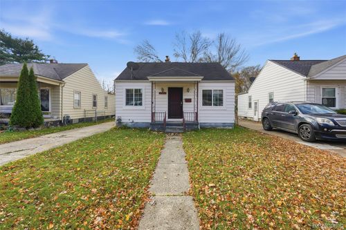 18984 Woodland St, Harper Woods, MI, 48225-2067 | Card Image