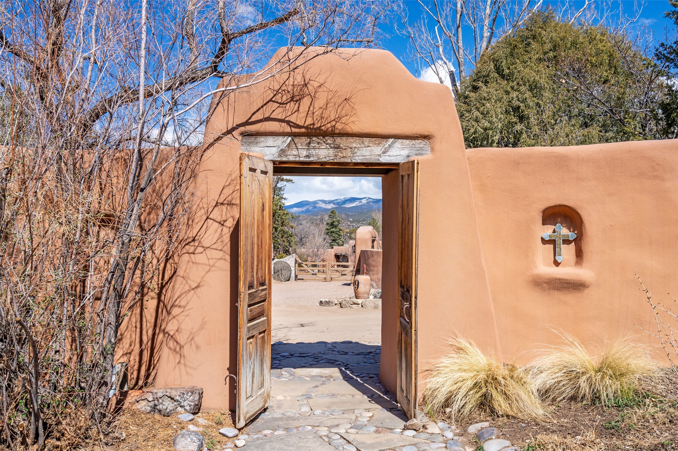 Camino Atalaya , Santa Fe, NM 87505