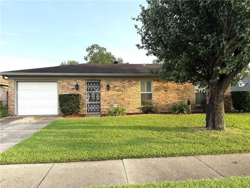 1812 Green Oaks Dr, Terrytown, LA, 70056-5126 | Card Image