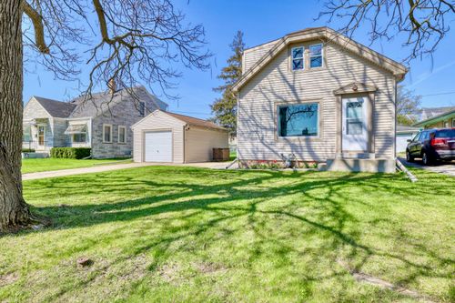 3533 S 44th St, Greenfield, WI, 53220-1503 | Card Image