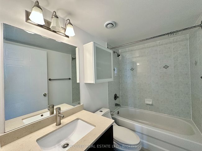 1605 - 238 Doris Ave, Condo with 2 bedrooms, 2 bathrooms and 1 parking in North York ON | Image 14